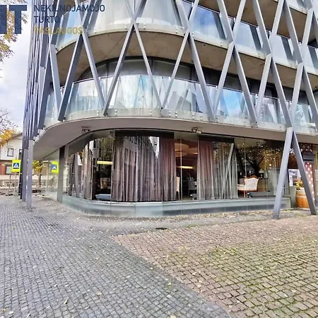 Cozy In Prestigious Glass Tower